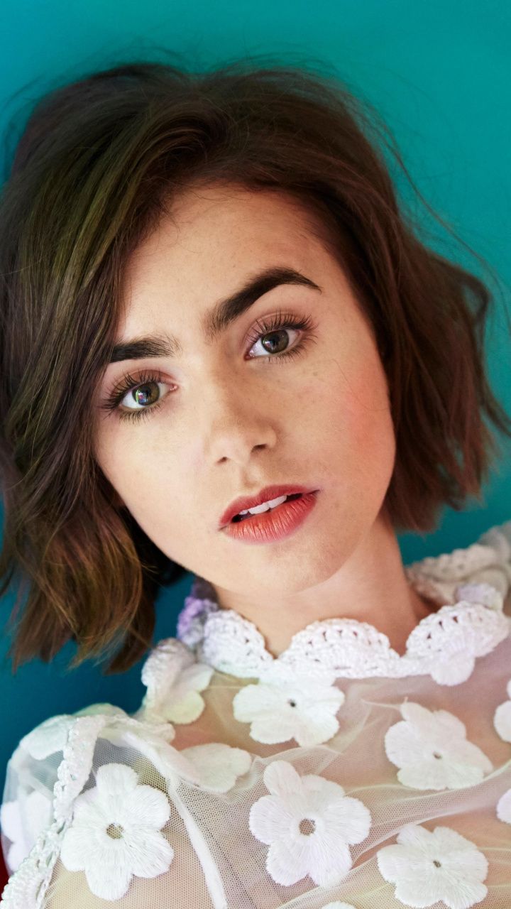 Gorgeous And Cute British Actress Lily Collins