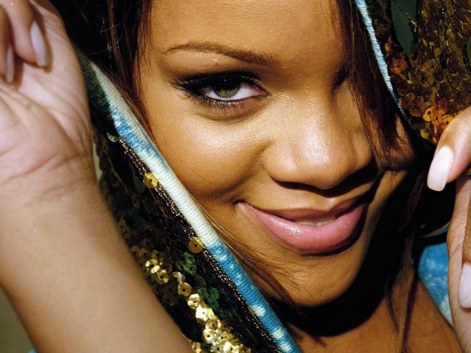 Apple Wallpaper Cute Rihanna Tribute Backgorund On Mac Background
