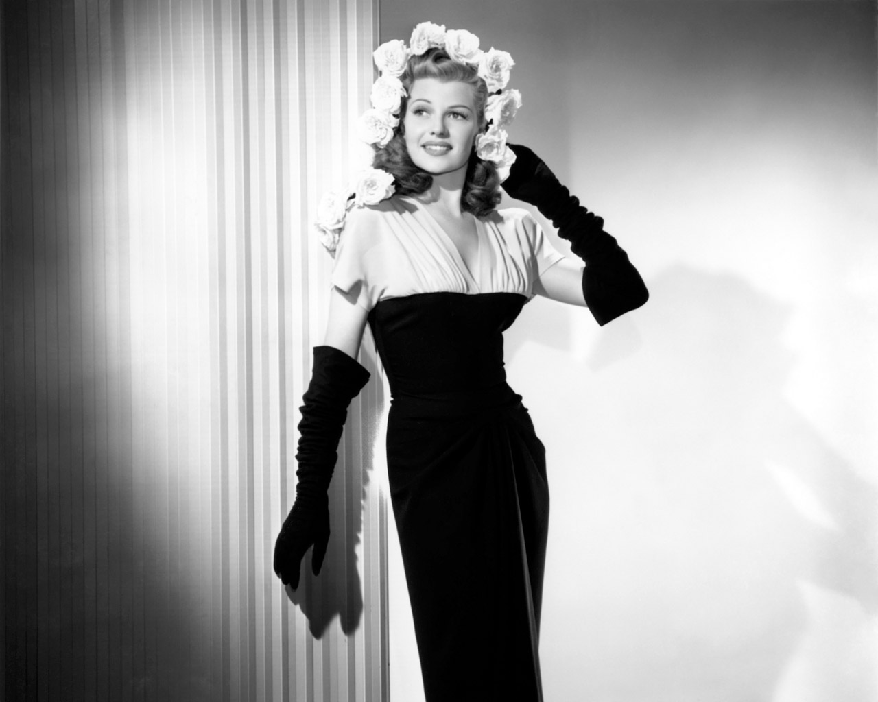 Rita Hayworth Wallpapers - WallpaperSafari