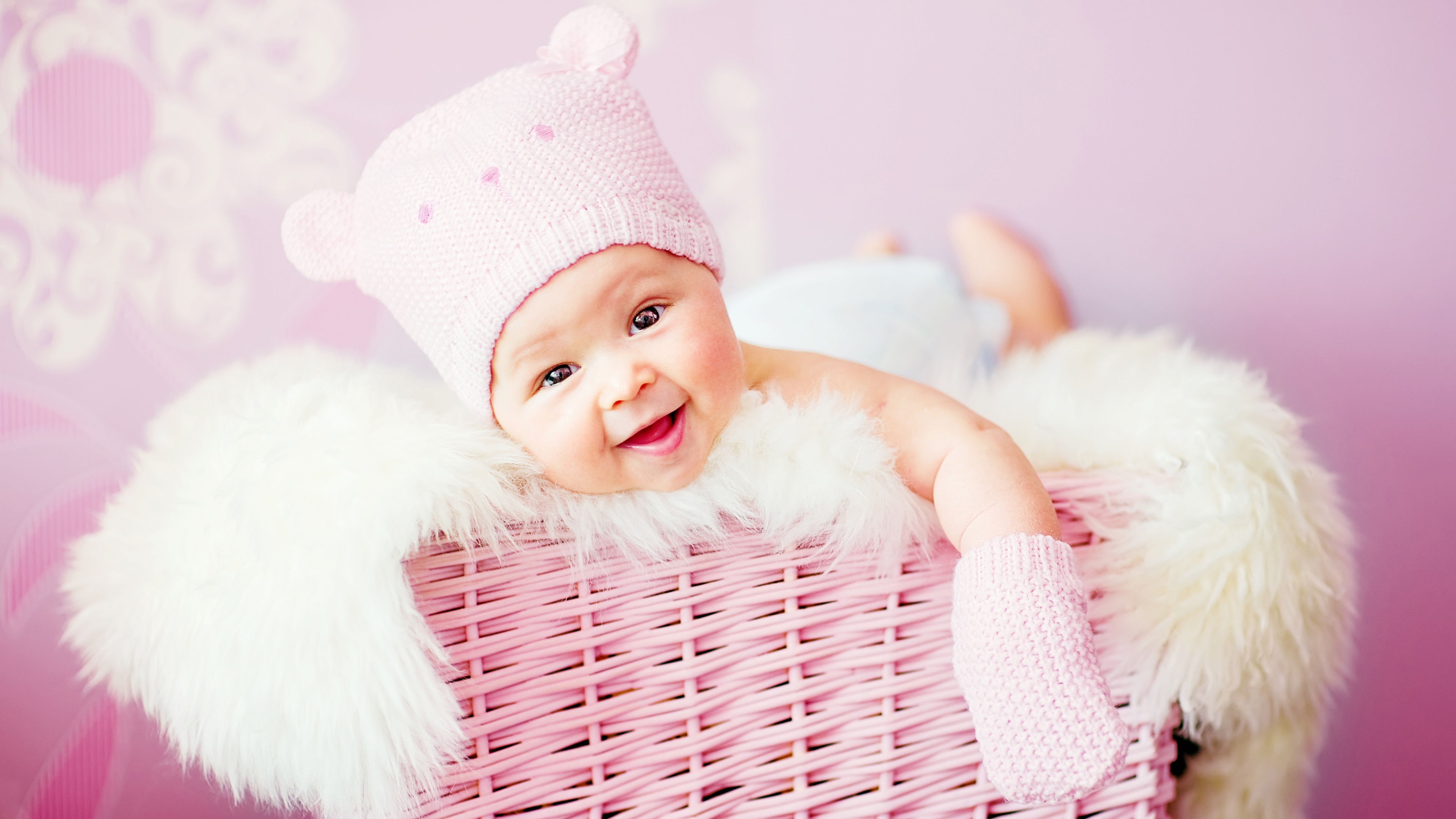 Lovely Baby Girl Desktop Background Wallpaper