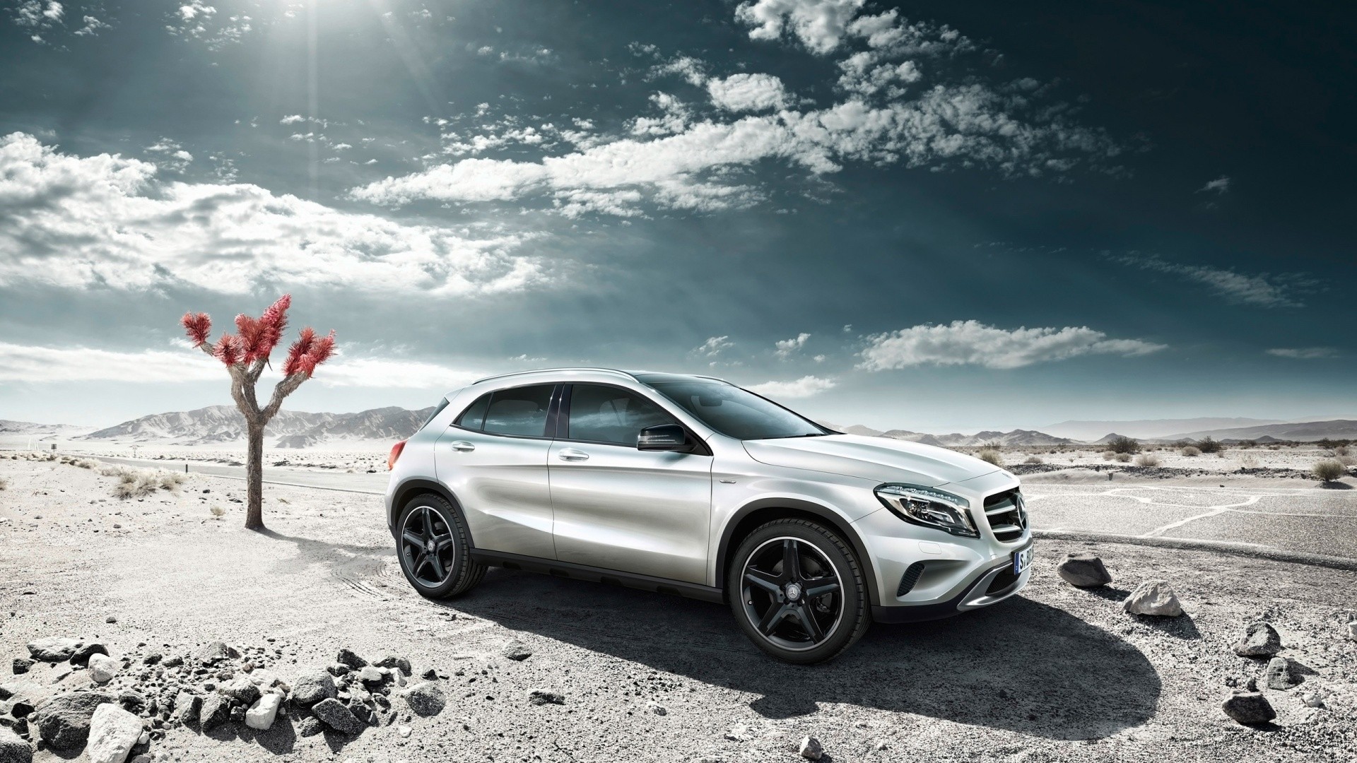 Sky And Silver Mercedes Benz Gla Amg Wallpaper Stream