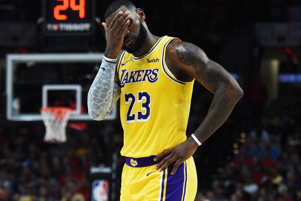 Lakers Want Lebron To Stop Reacting Mistakes Hypebeast