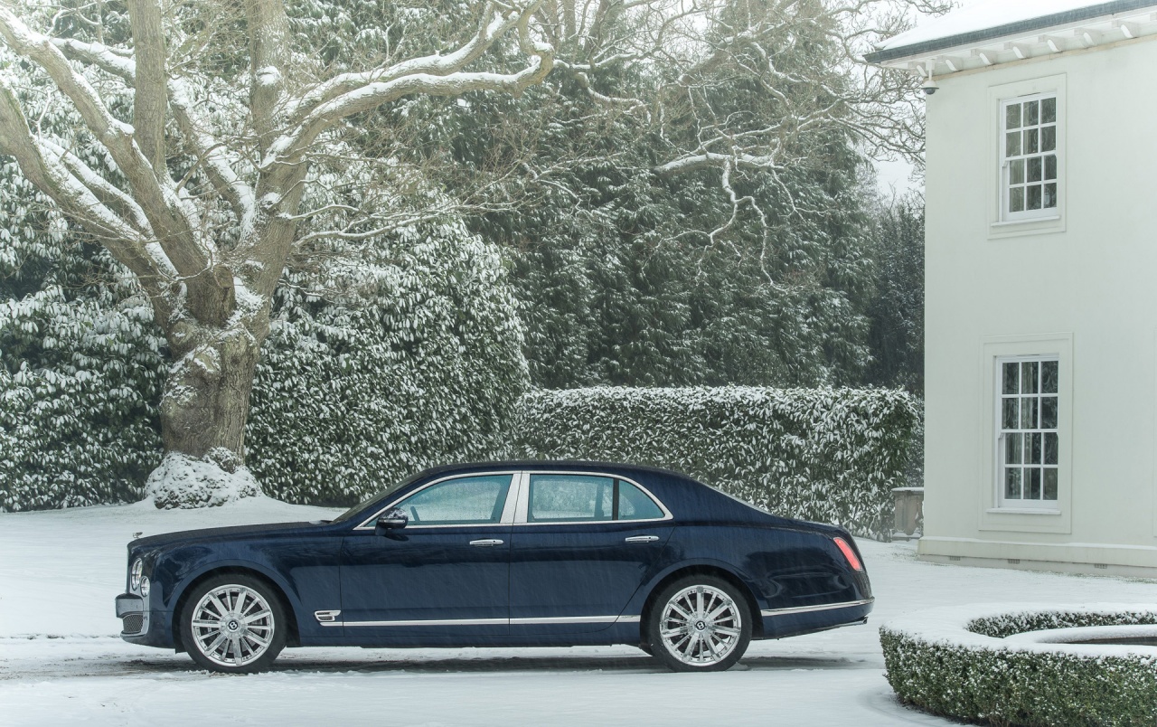 Bentley Mulsanne Static Side Wallpaper