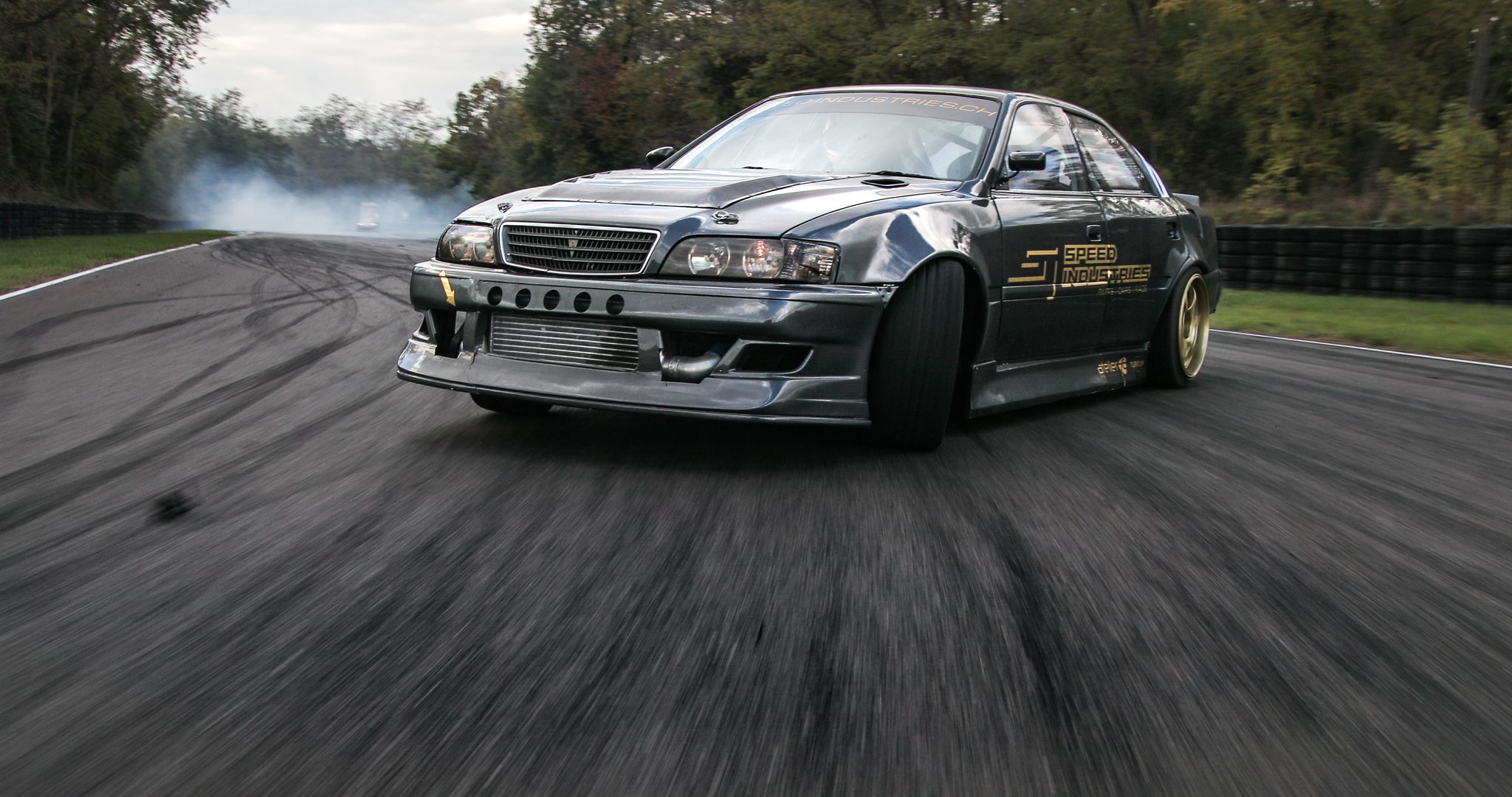 1997 Toyota Chaser JZX100 Is a VIP Drift Machine Can Easily