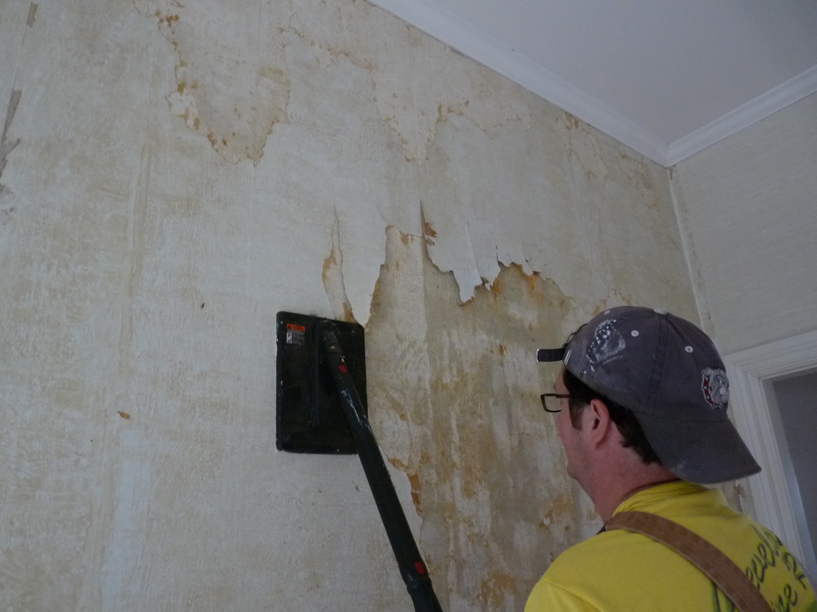 Free Download Layer Of Painted Over Wallpaper Underneath The Vinyl Wallpaper 1600x1200 For Your Desktop Mobile Tablet Explore 48 Skim Coat Over Wallpaper Glue Painting Over Wallpaper Backing Thin