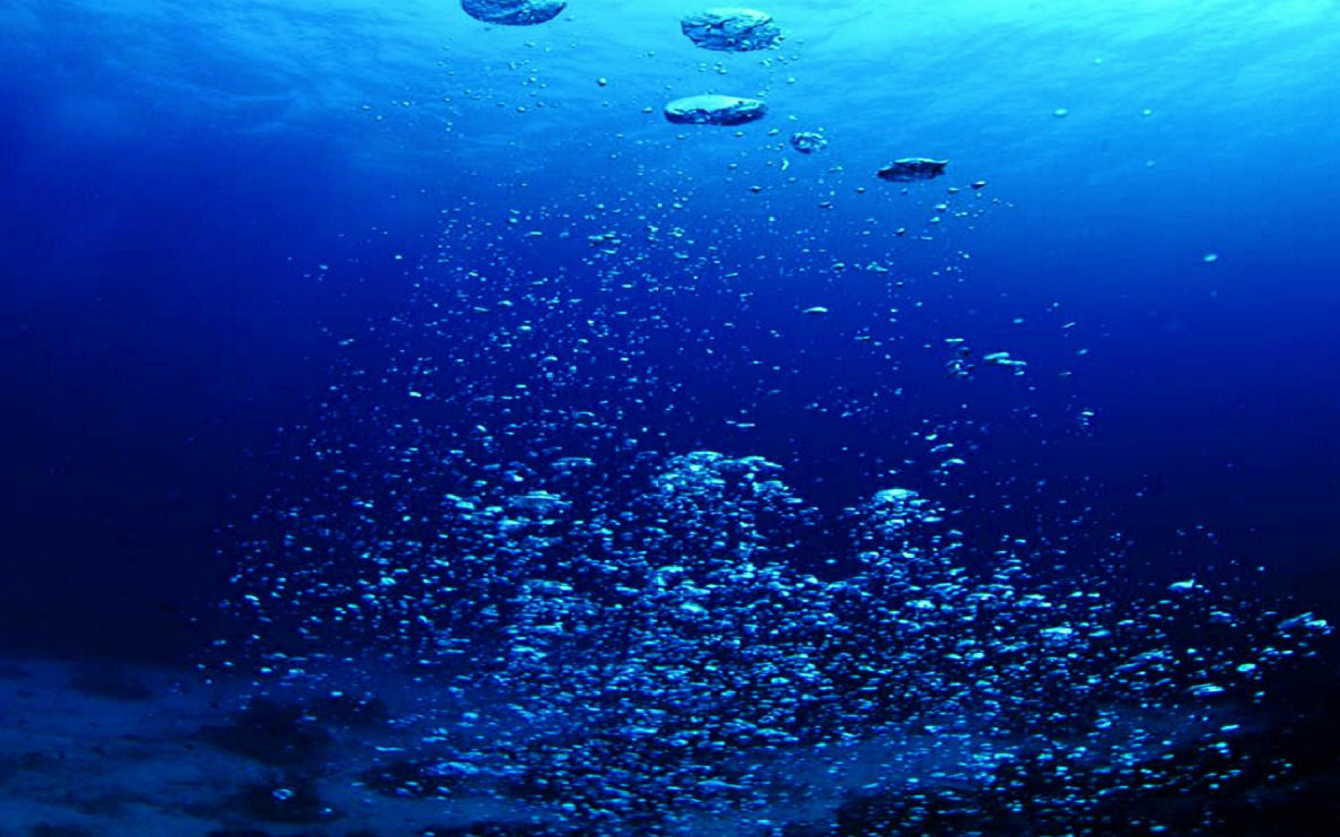 HD Deep Blue Sea Background Wallpaper