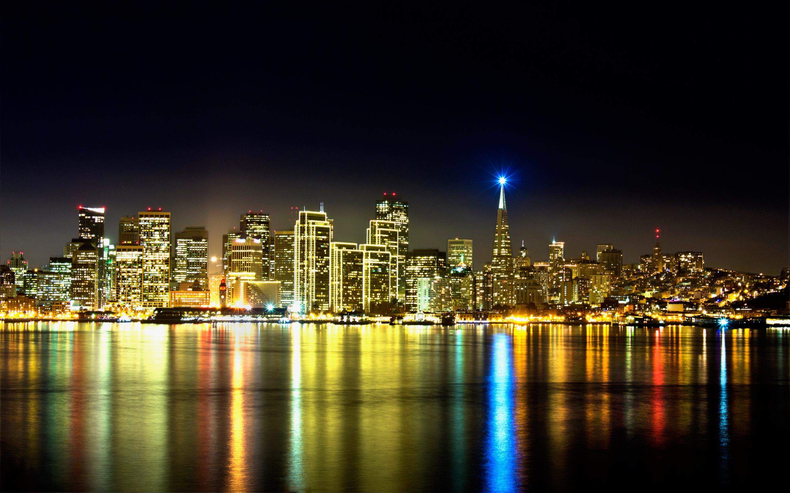 San Francisco Skyline brillano le luci Sfondi desktop WallpaperPixel
