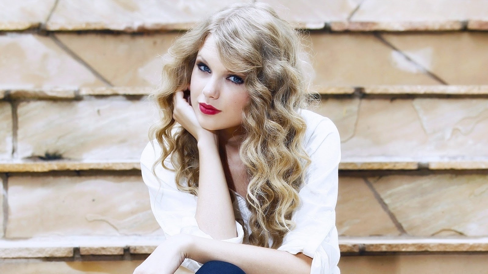 Taylor Swift HD Wallpaper All About