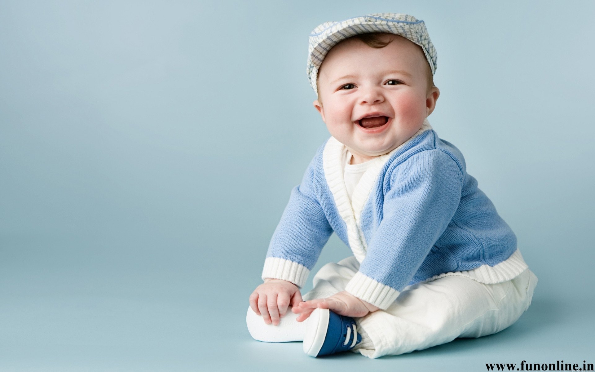  Baby Wallpapers Download Pretty and Smiling Babies HD Wallpaper 1920x1200
