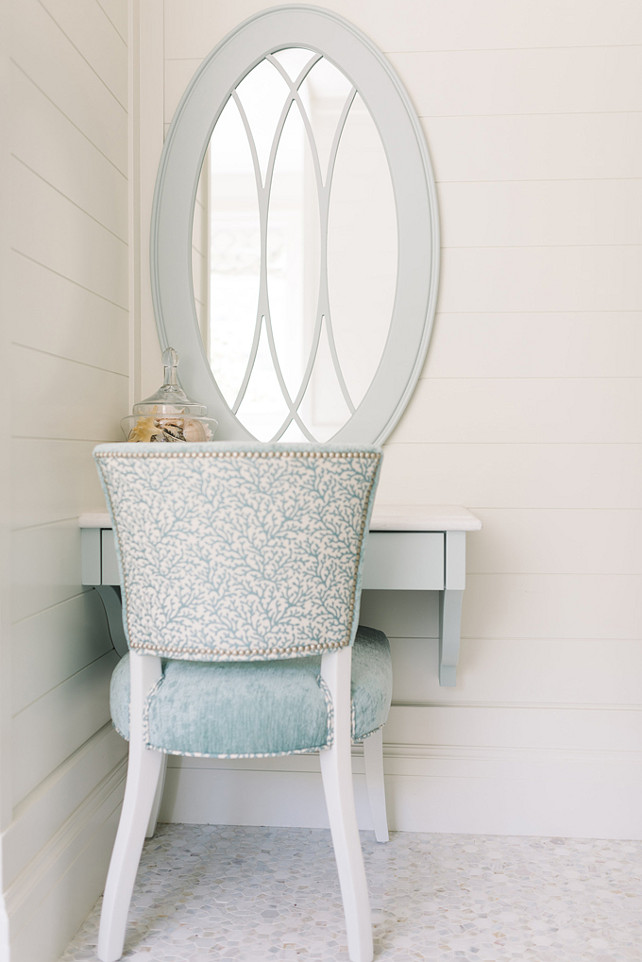 Benjamin Moore White Dove Oc Shiplap Wall Paint Color Four Chairs