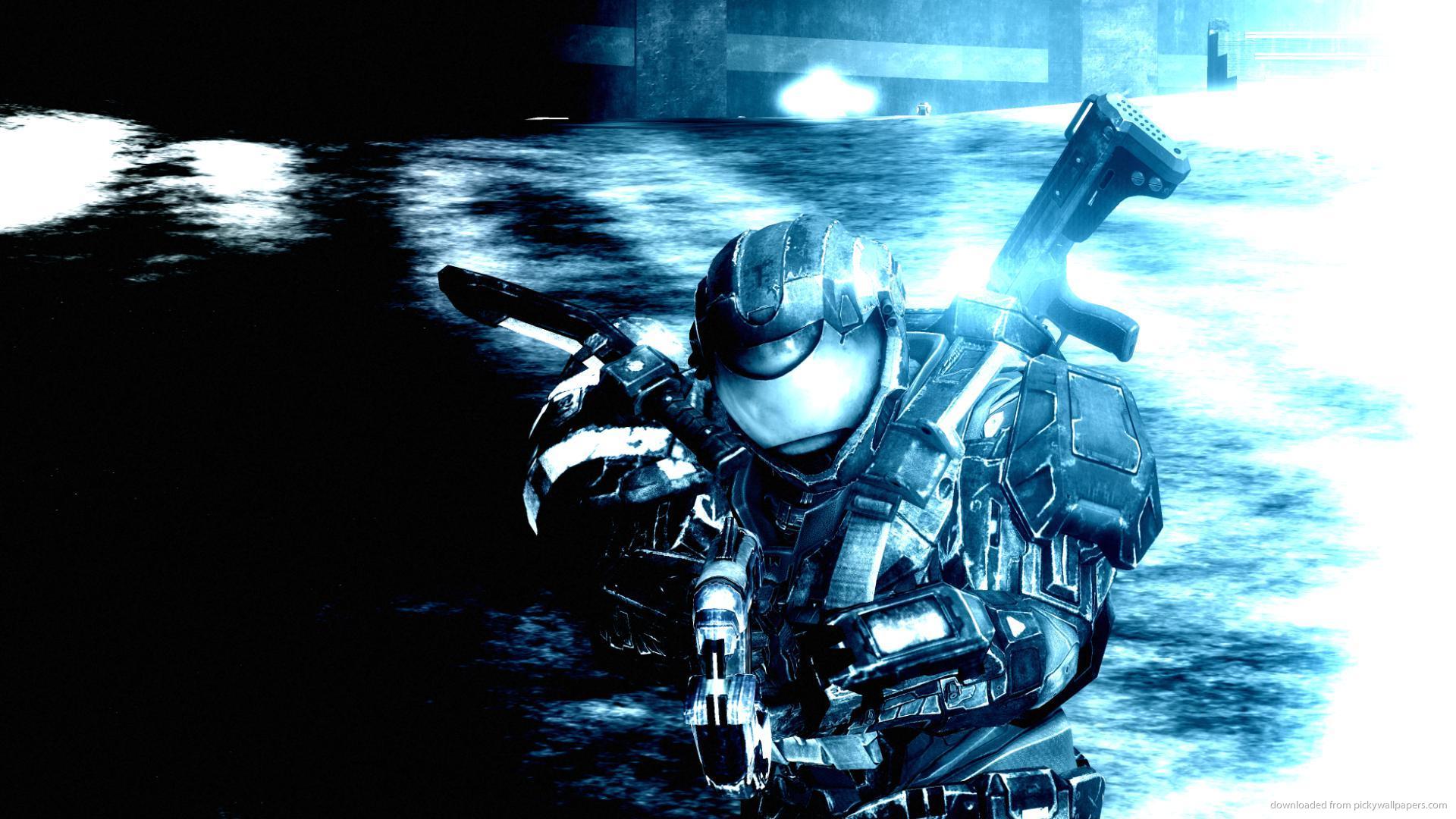HD Master Chief In Blue Background Wallpaper