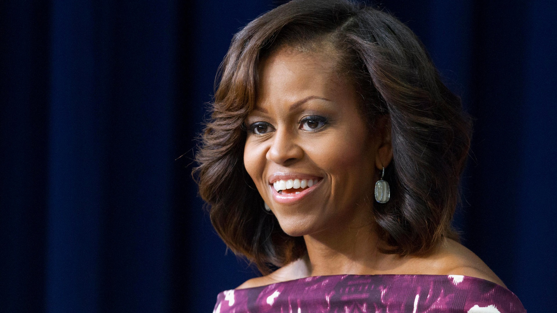 Michelle Obama Smiling Photos HD Wallpaper Image Pictures