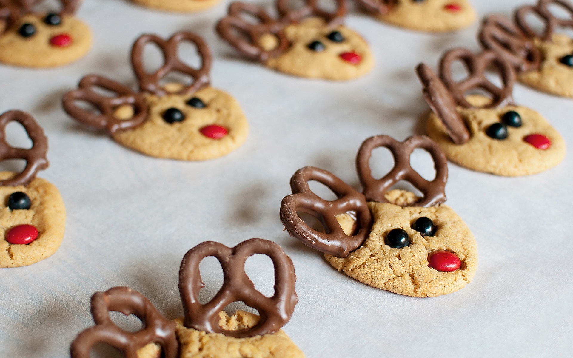 Cute Christmas Biscuits Wallpaper