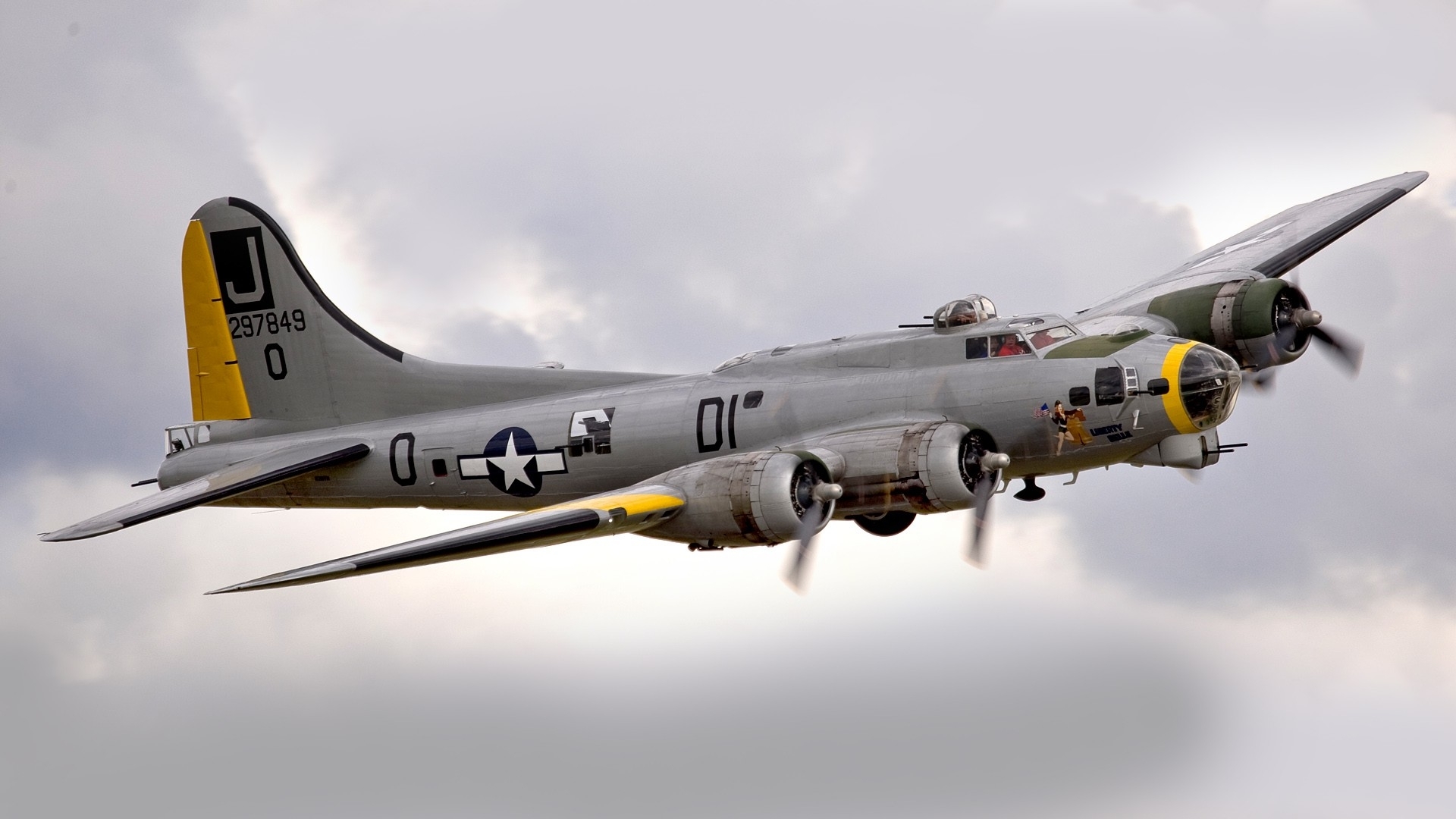 Airplanes Warbird B17 Flying Fortress Wallpaper
