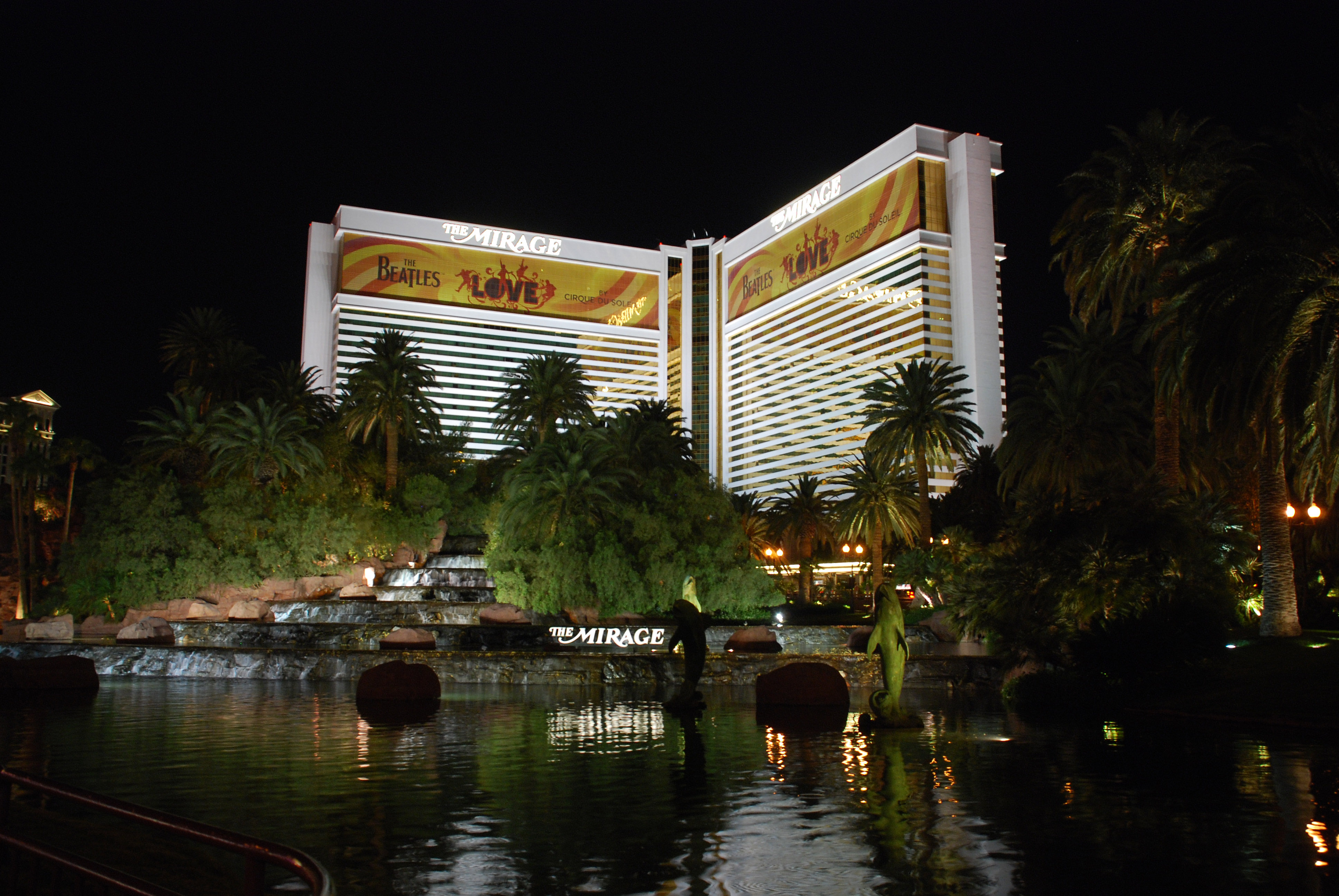 The Mirage Hotel At Night Travel Wallpaper And Stock Photo