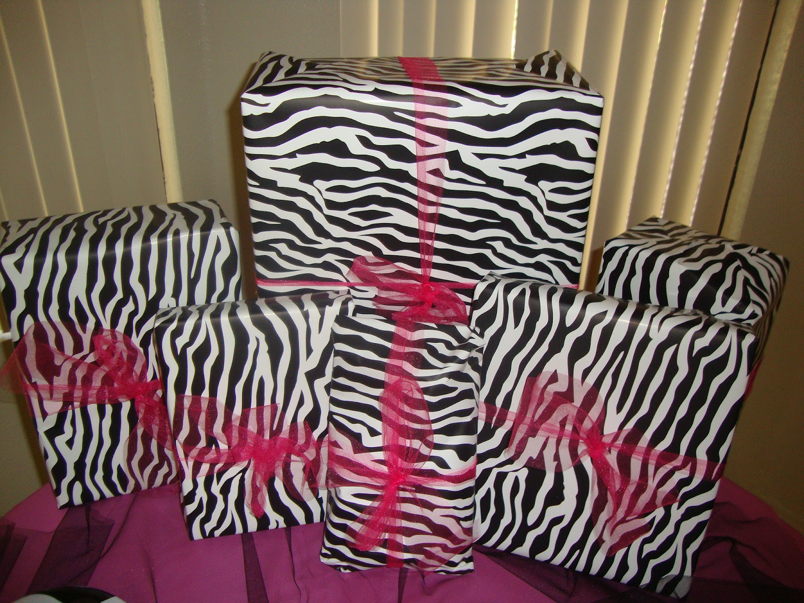 Free download Displaying 17 Images For Zebra Wallpaper Border Target