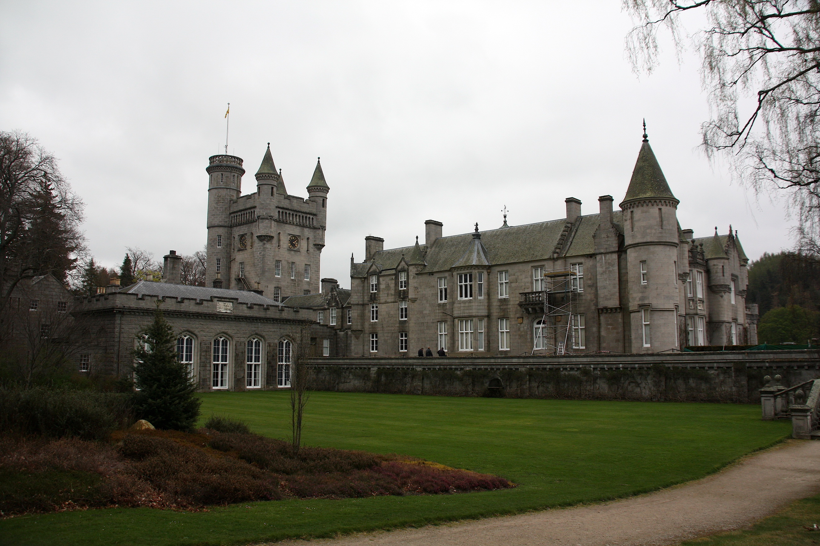 Balmoral Castle HD Wallpapers and Backgrounds 2640x1760