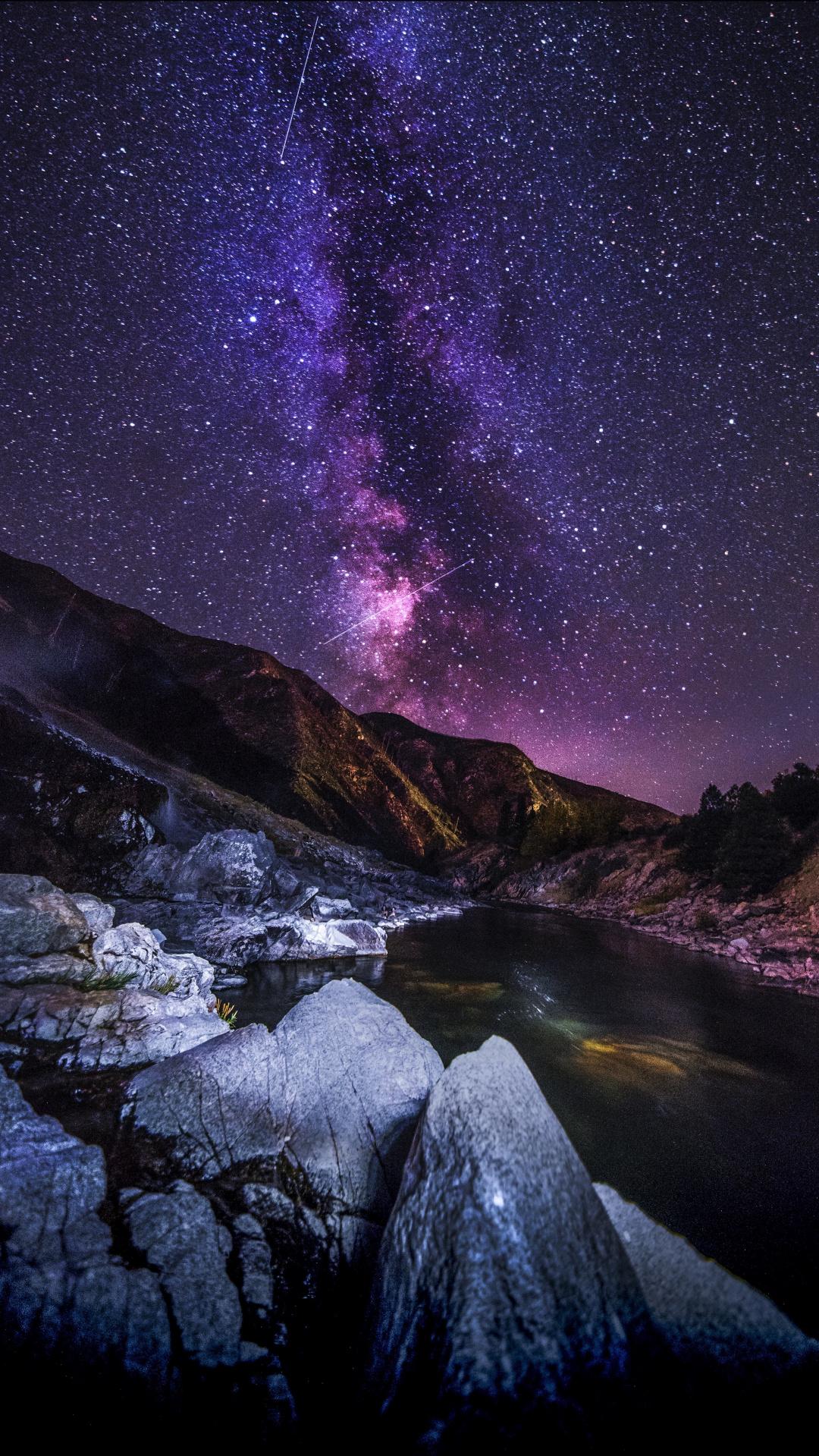 Starry Sky Mountains River Flow Night Wallpaper