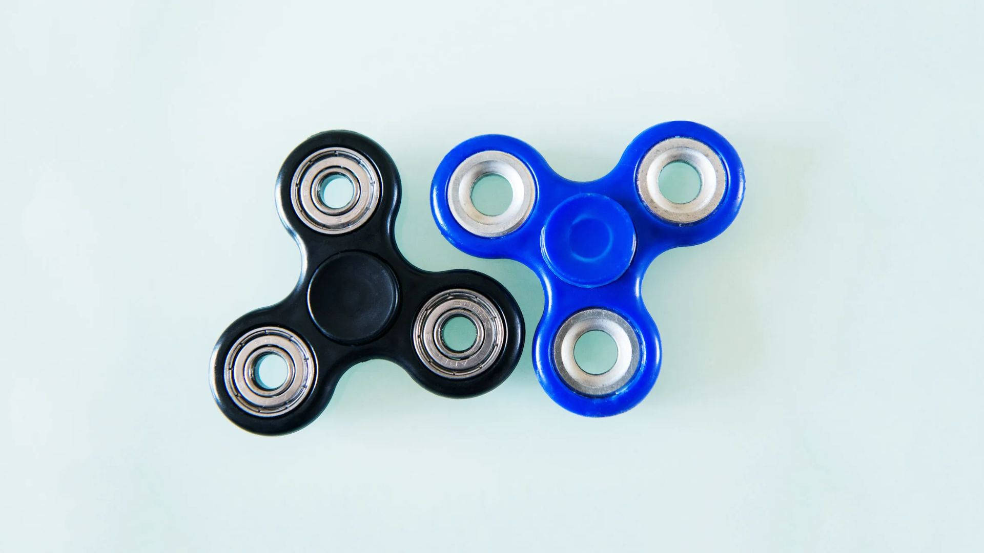 Black And Blue Fidget Toys Wallpaper