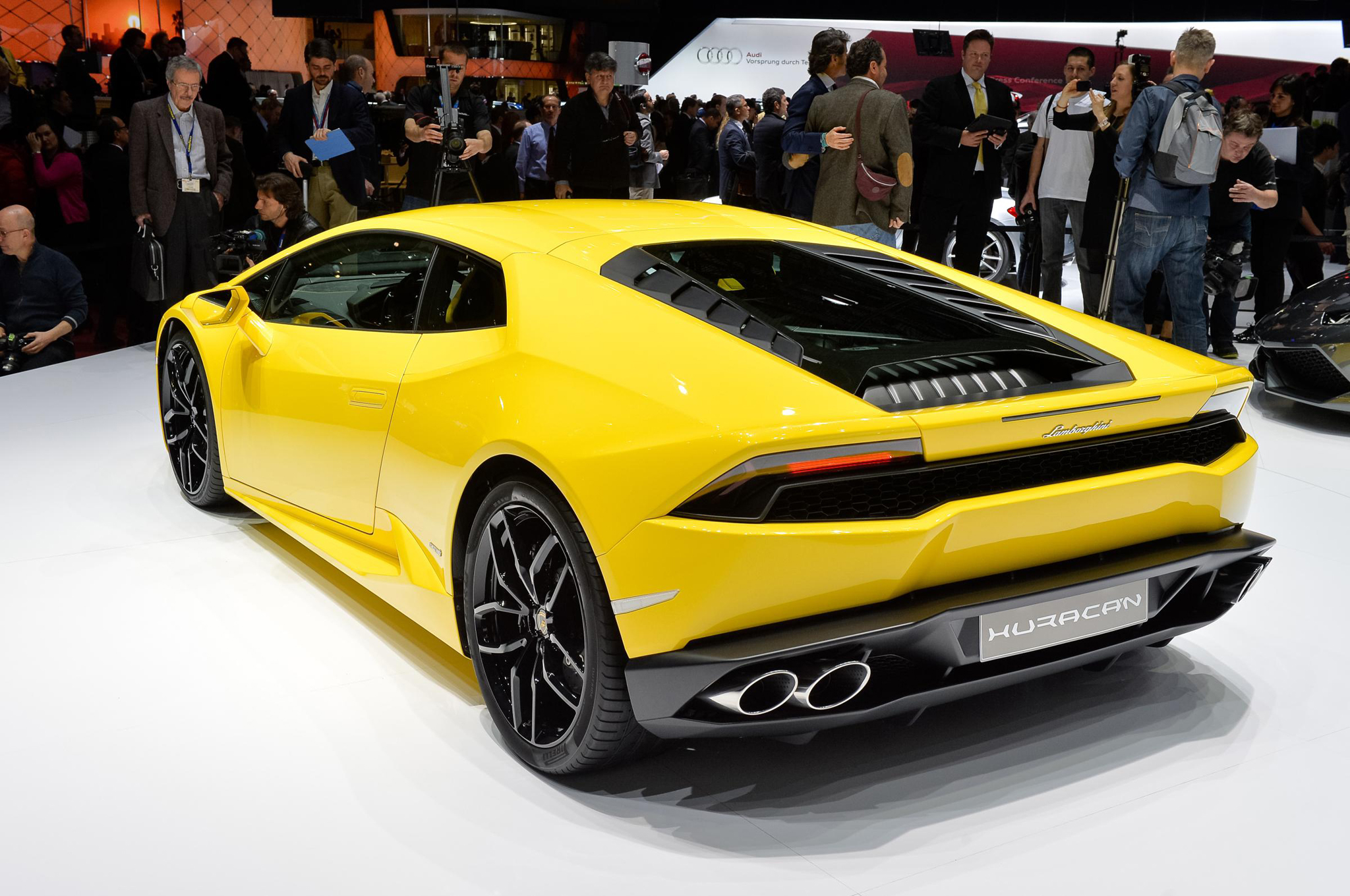 Lamborghini Huracan Car Desktop Background