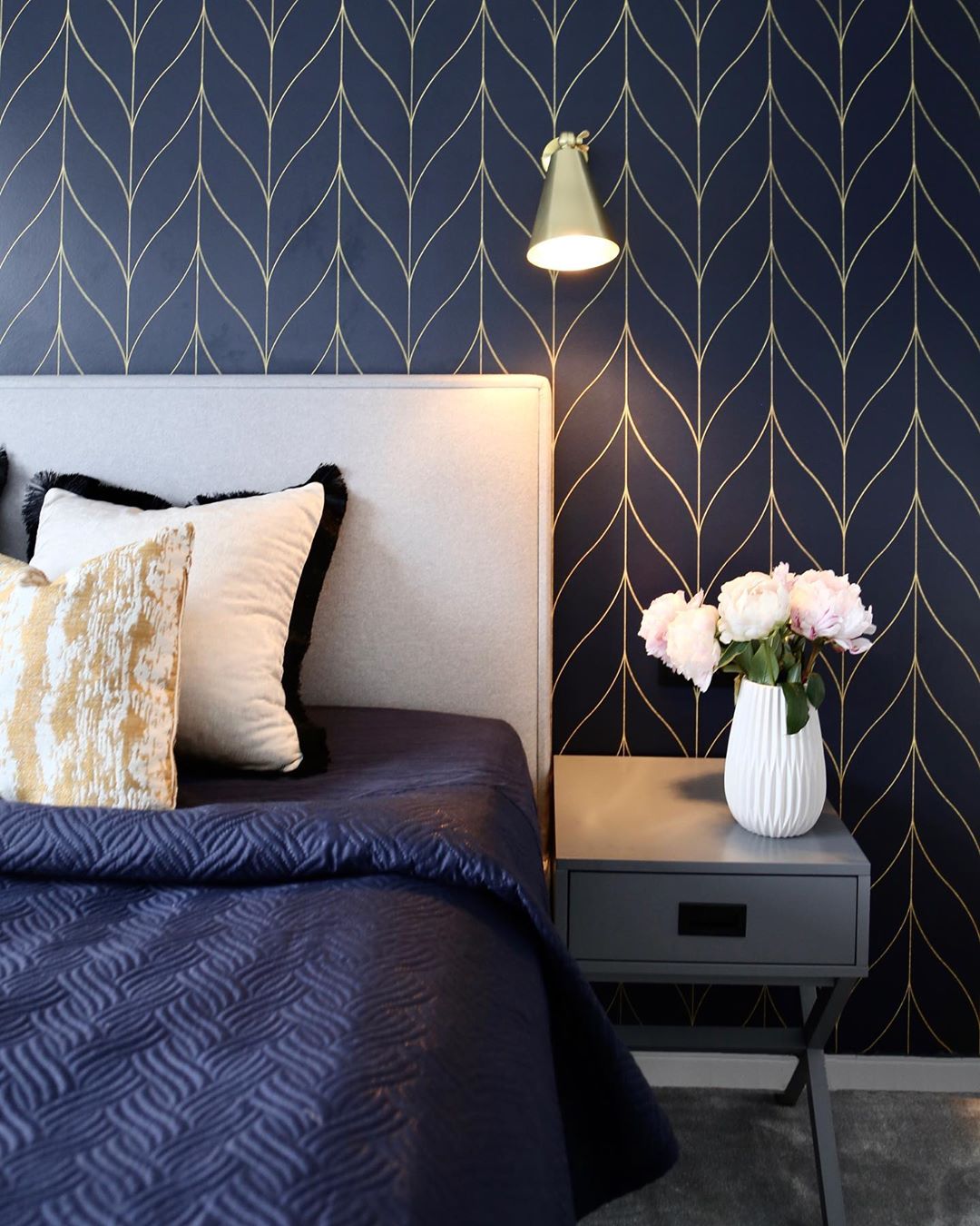 Creative Ideas To Decorate With Wallpaper