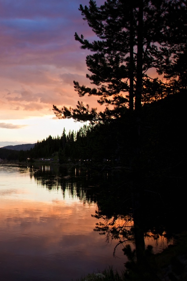 Yellowstone Sunset iPhone HD Wallpaper
