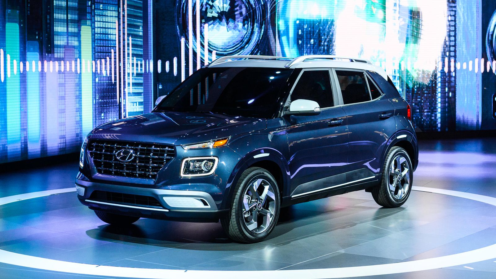 Hyundai Venue Launches New Suv What S Trending