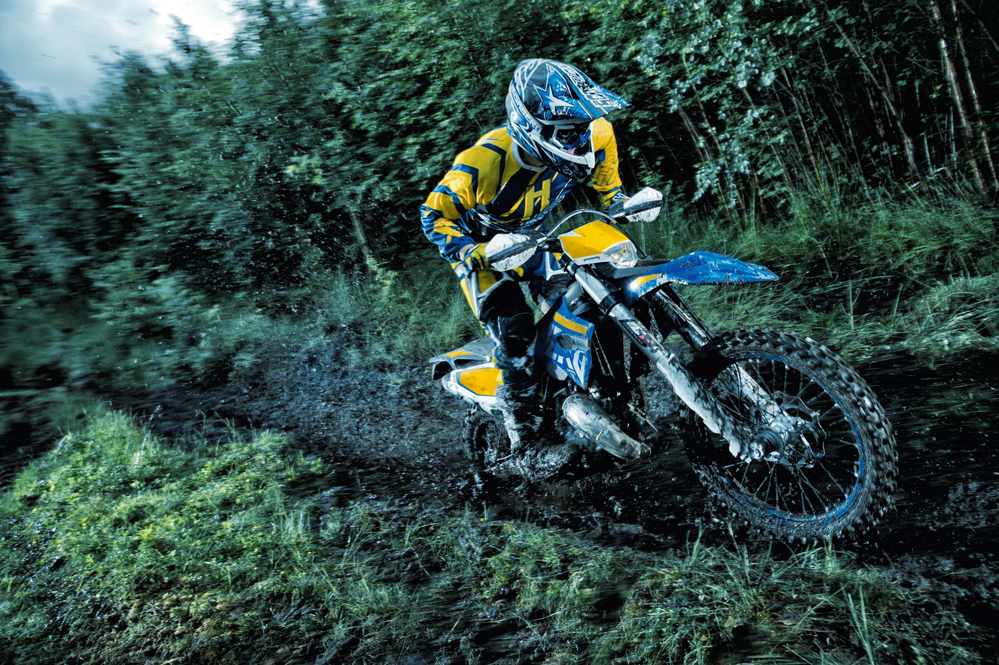 free-download-free-hd-dirt-bike-wallpapers-2013x1340-for-your-desktop