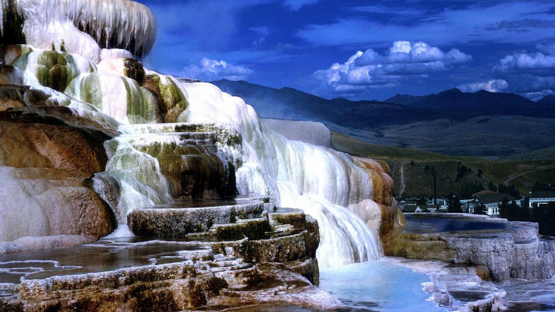 Mammoth Hot Springs Yellowstone High Quality And