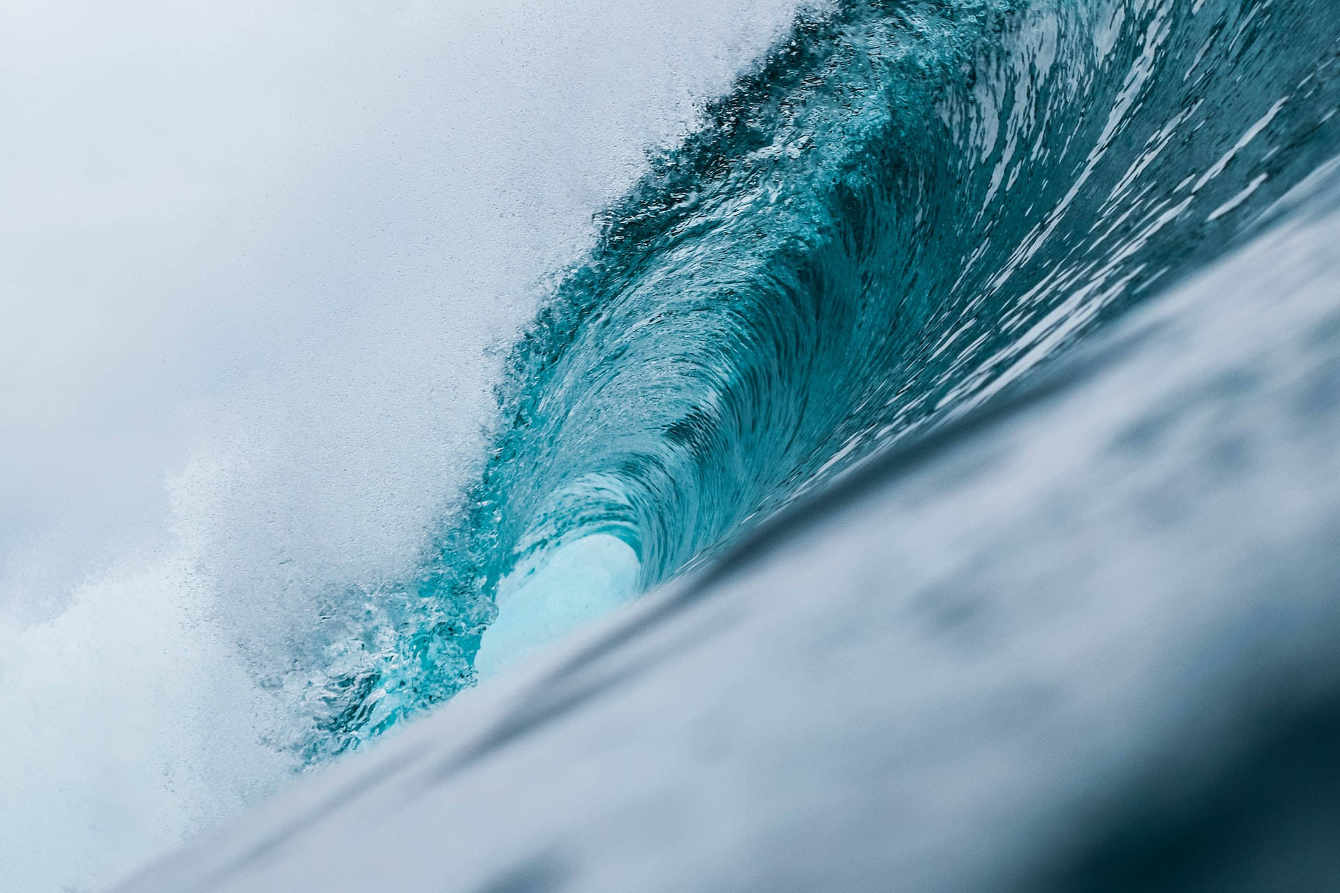 Moving Water Background Wallpaper