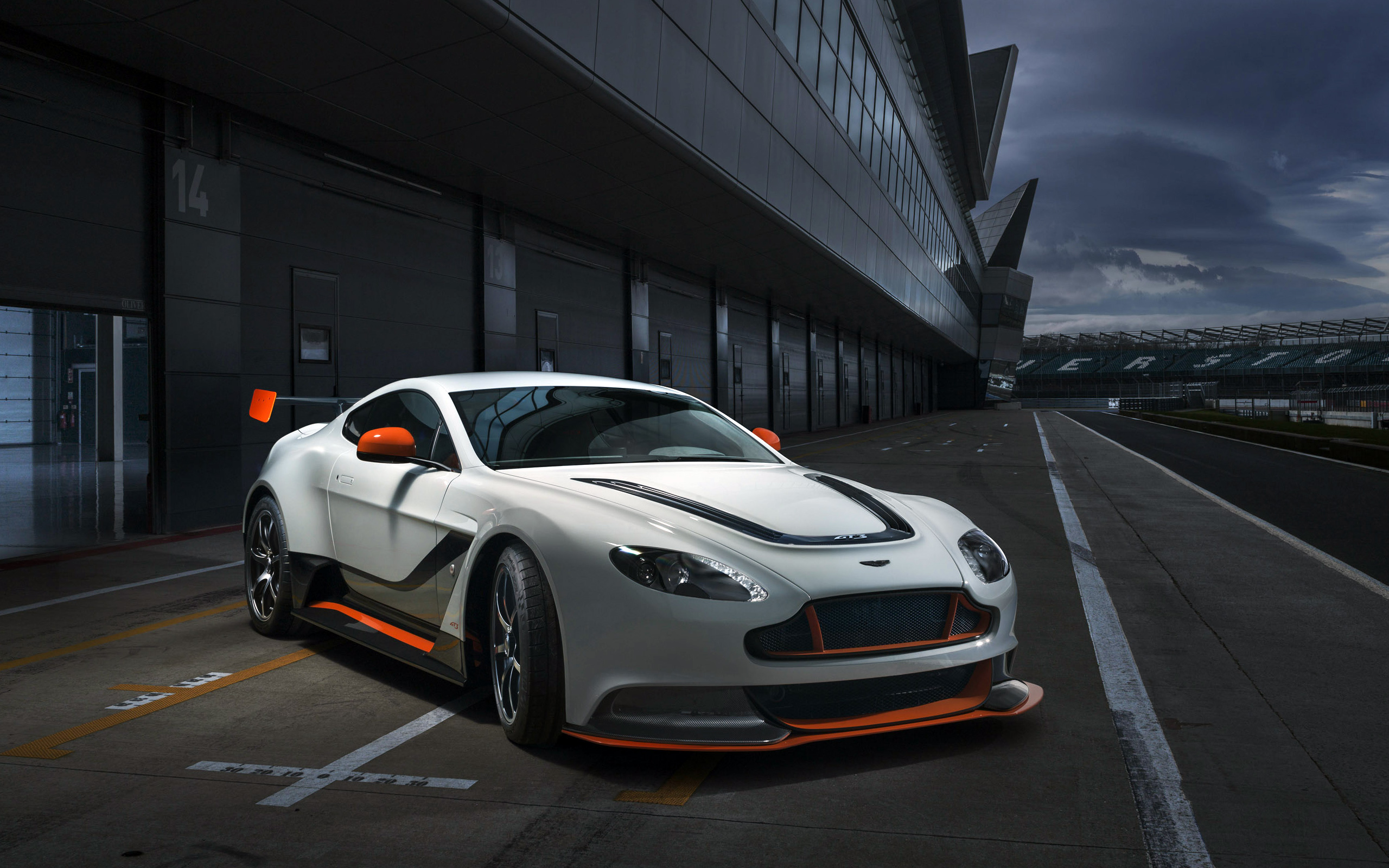 Aston Martin Vantage Gt3 HD Wallpaper Background Image