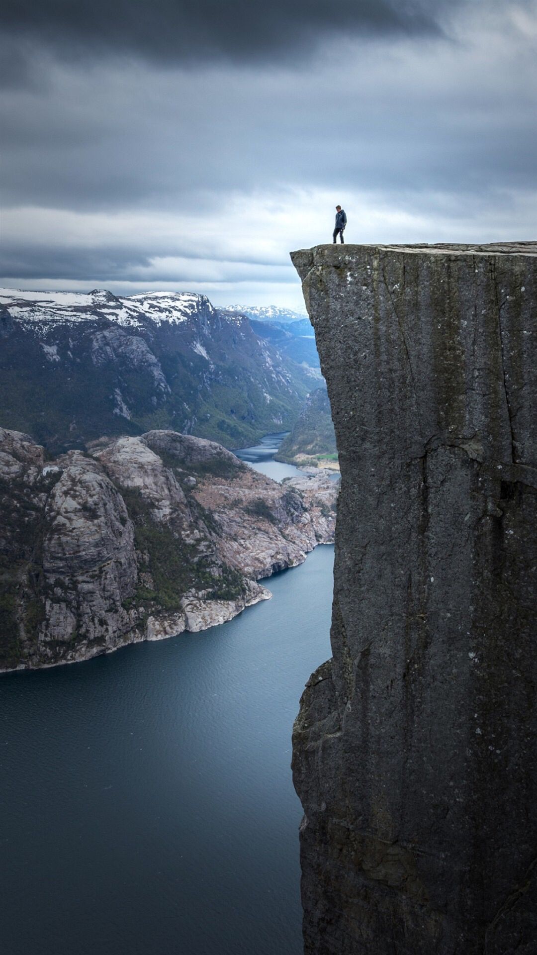 Dangerous Hanging Mountain Cliff Nature Scenery iPhone 6 plus 1080x1920