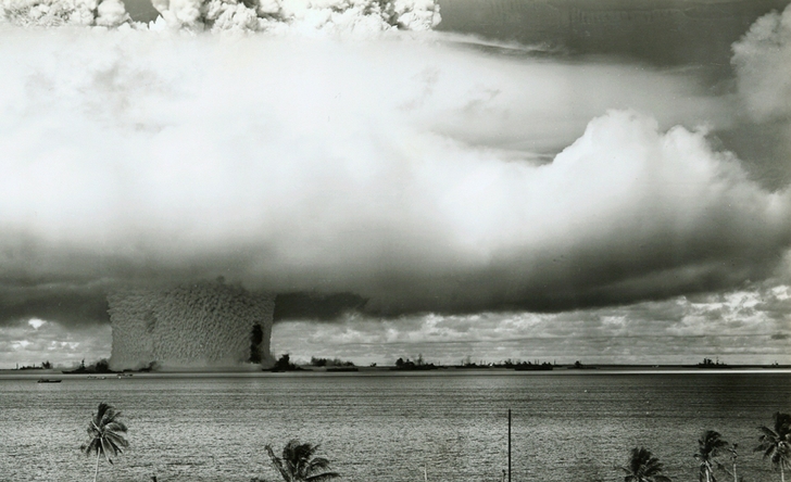 old nuclear explosions atomic bomb 1920x1172 wallpaper High Resolution