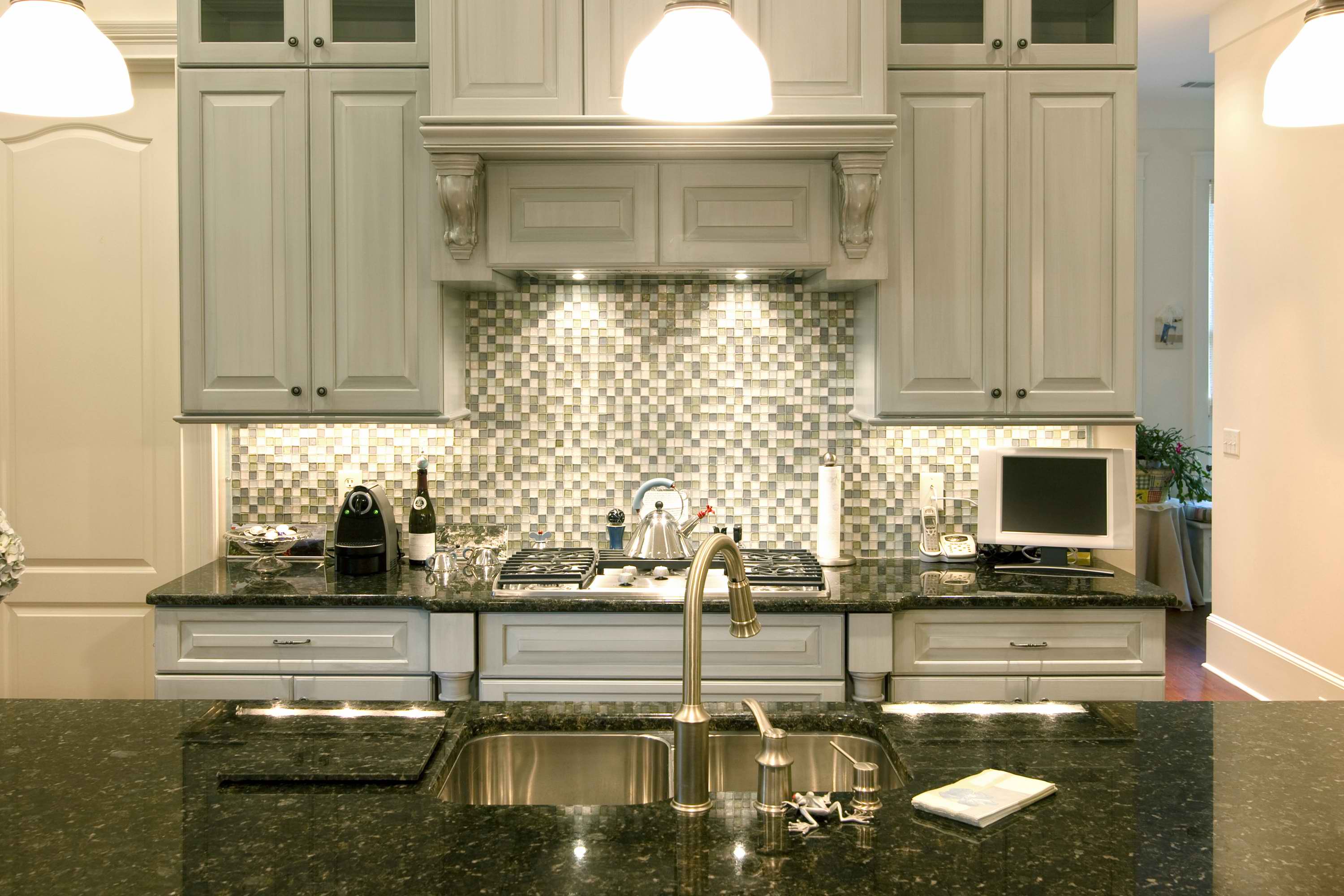 [47+] Backsplash Wallpaper Ideas for Kitchen on WallpaperSafari