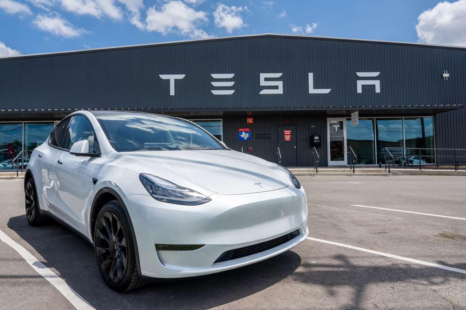Tesla S Share Of Us Electric Vehicle Market Slipped To A New Low In Q3