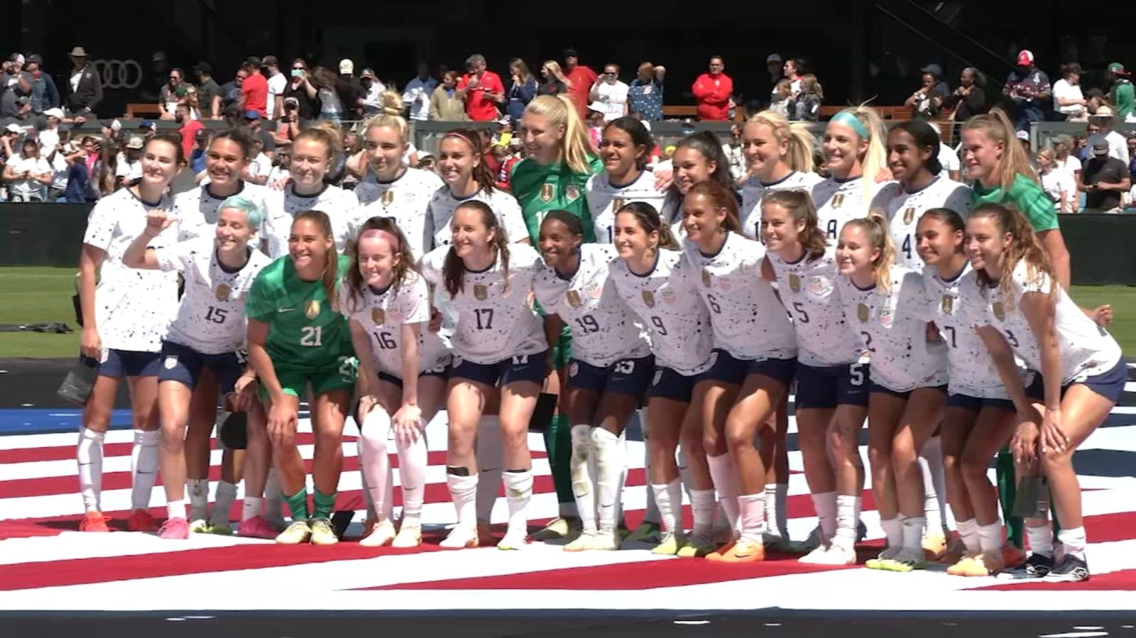 Bay Area Soccer Fans Send Off Us Women S National Team To