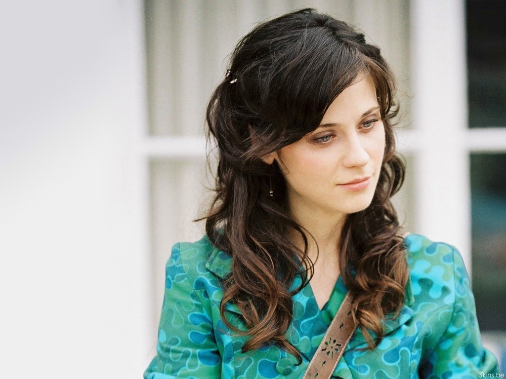 Zooey Deschanel With The Title HD Wallpaper You
