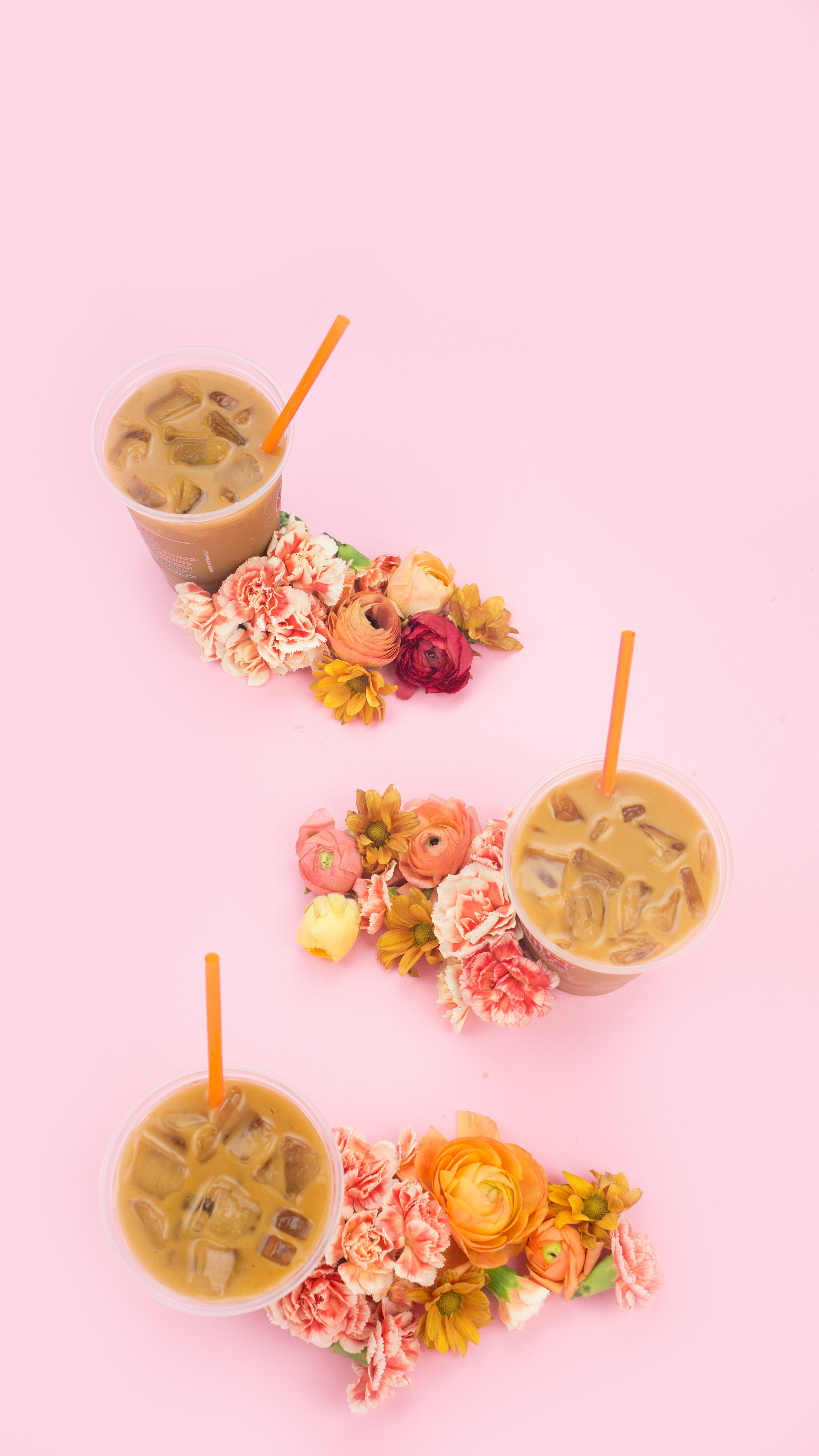 Celebrating Iced Coffee Season With New Mobile Wallpaper Dunkin