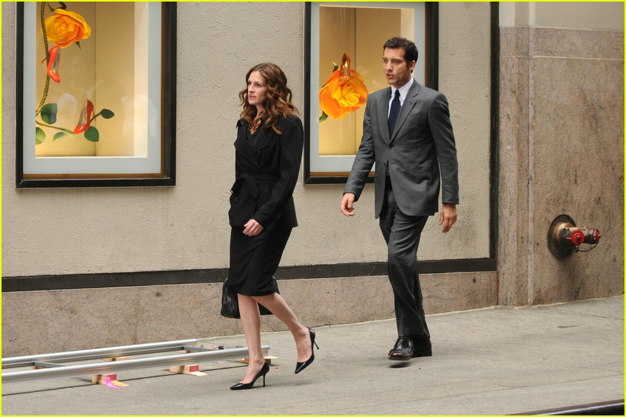 images of Julia Roberts And Clive Owen Get Into A Fight