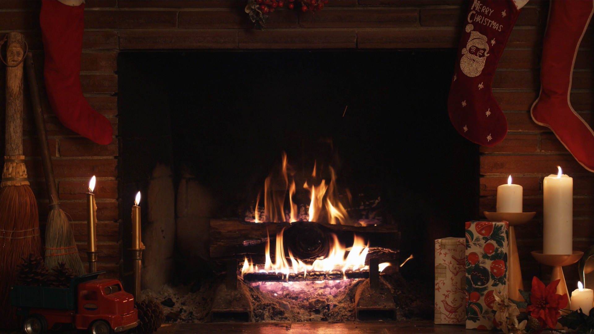 Dark Christmas Fireplace Burning Dollhouse Yule Log