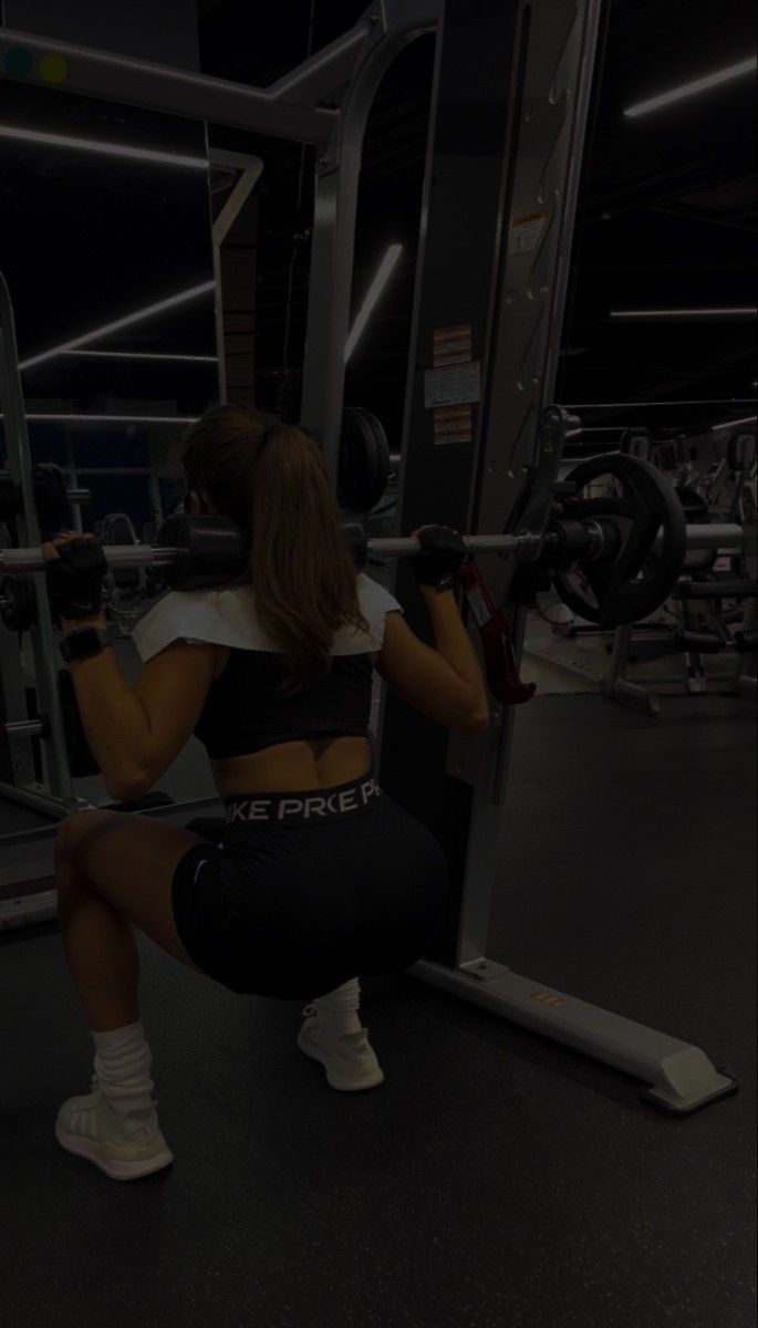 Liisu On Gym Motivation Wallpaper