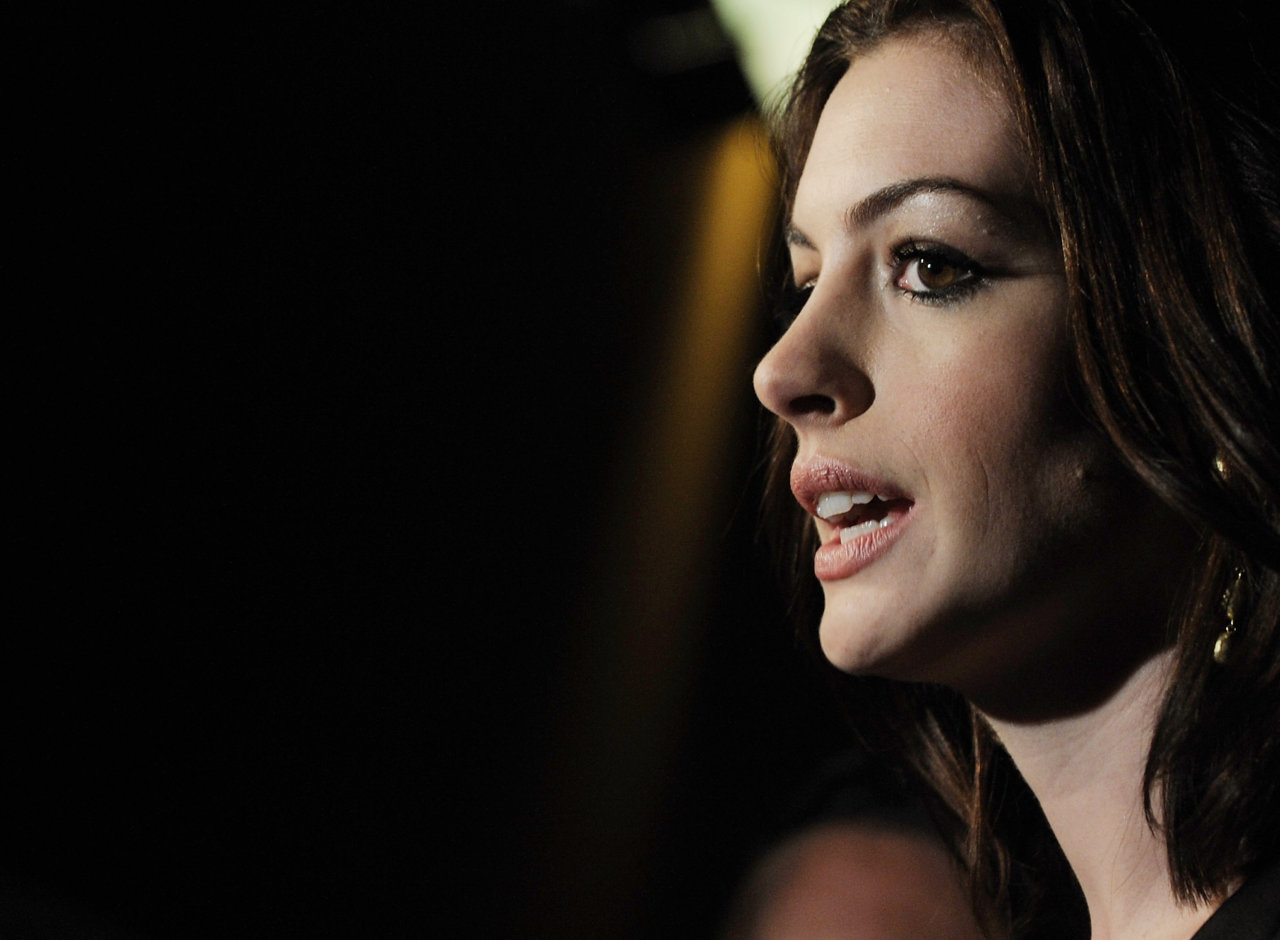 Anne Hathaway Wallpaper Best Pictures