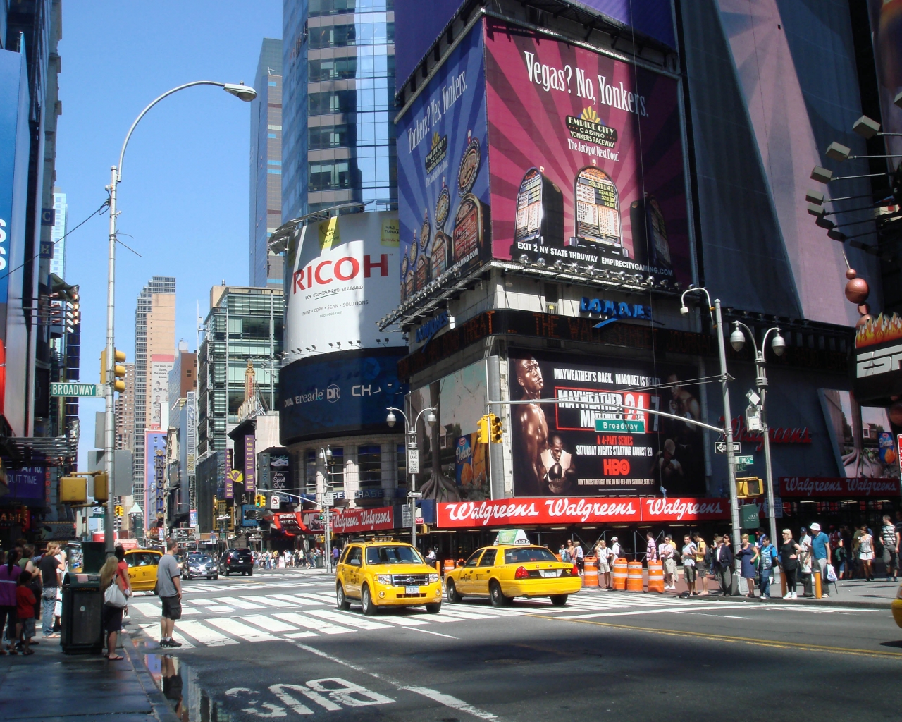 Times Square   Desktop Wallpaper