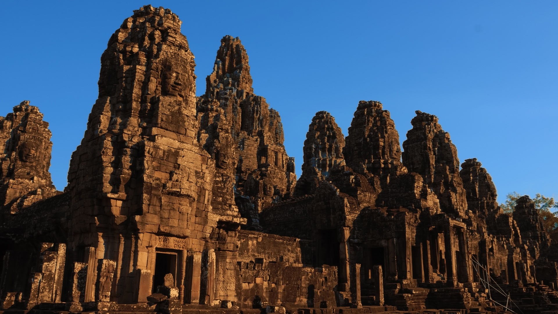 Bayon Temple In Cambodia HD Wallpaper