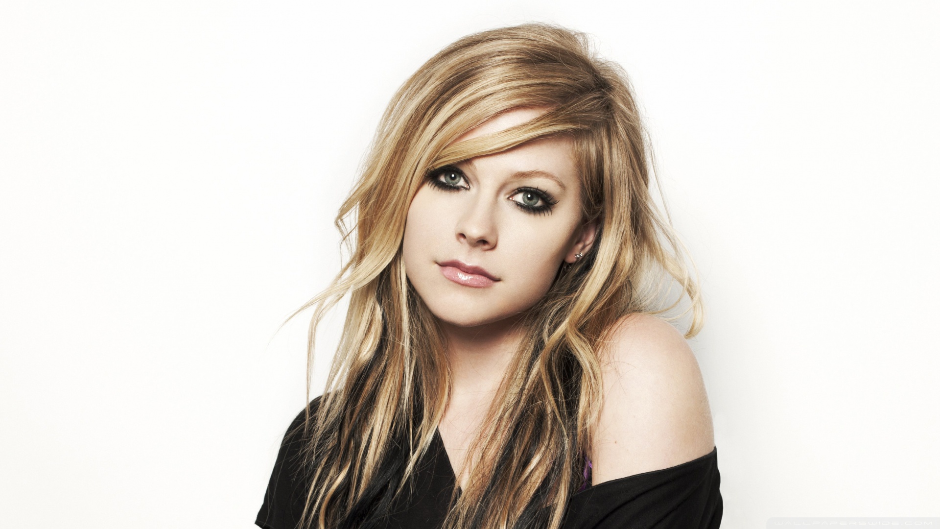 Avril Lavigne Goodbye Lullaby Wallpaper