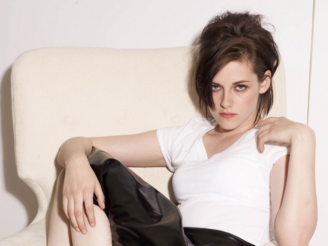 Free Download Kristen Stewart Named Least Sexy Actress Entertainermedia X For Your