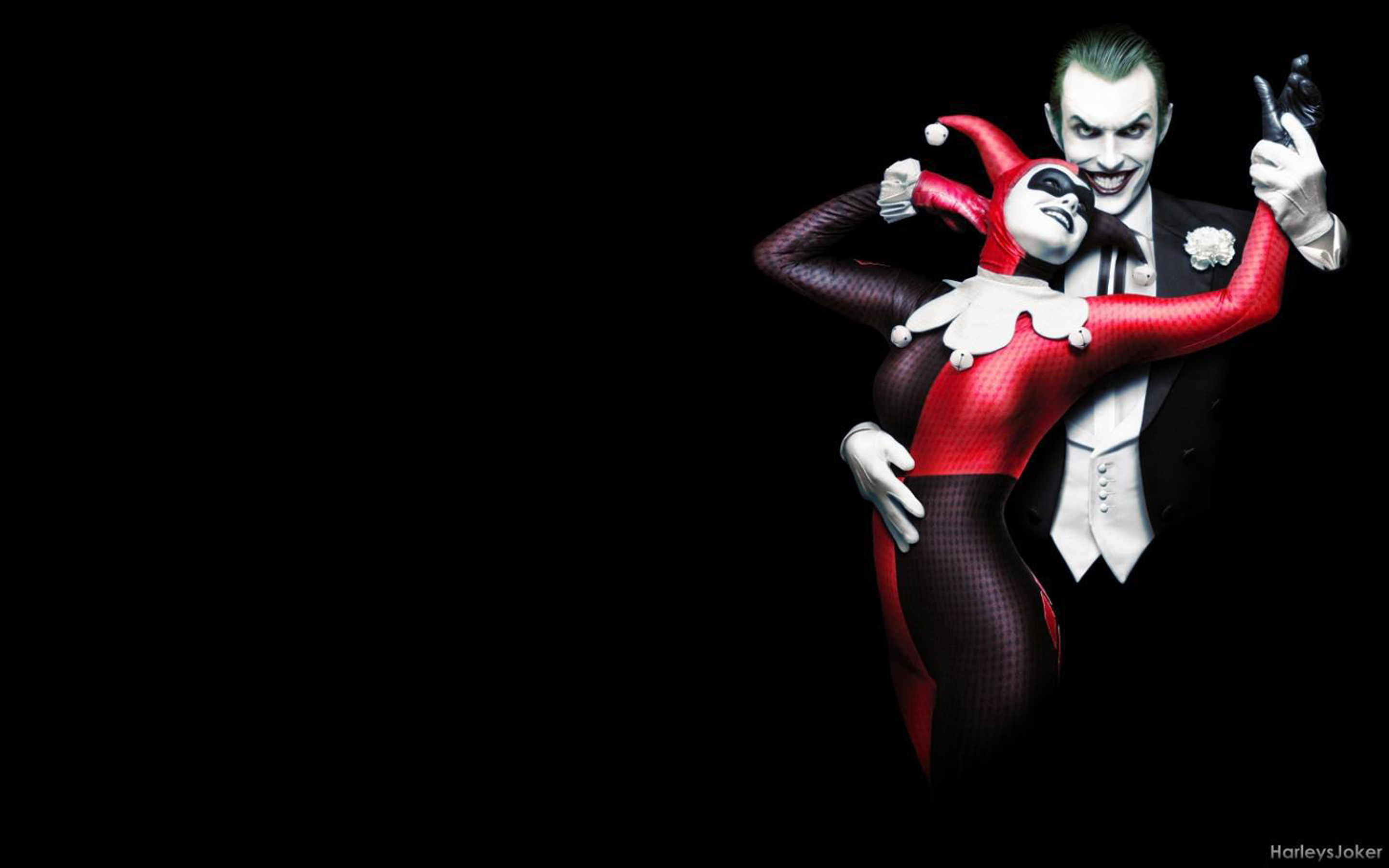 Joker And Harley Cosplay Of Alex Ross S Game With The