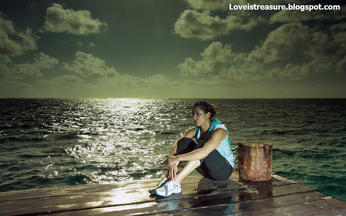 Love Is Treasure Wallpaper
