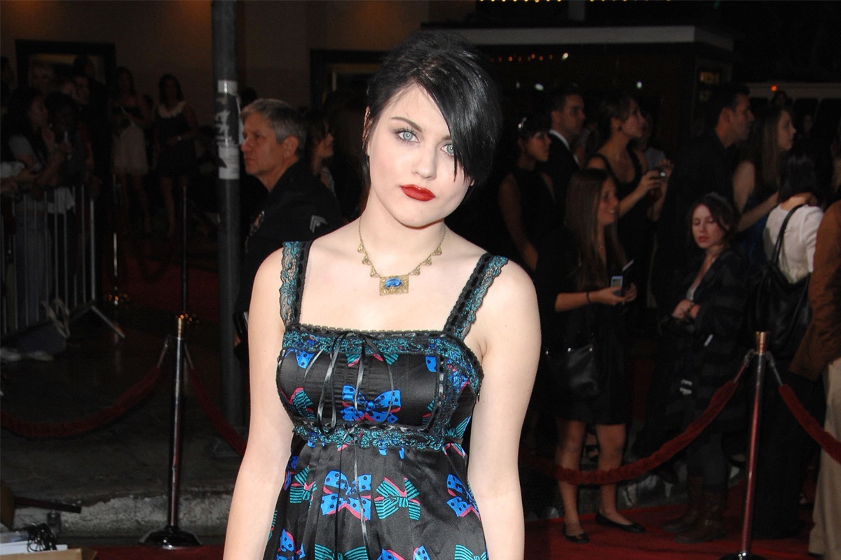 Frances Bean Cobain HD Wallpapers Full HD Pictures
