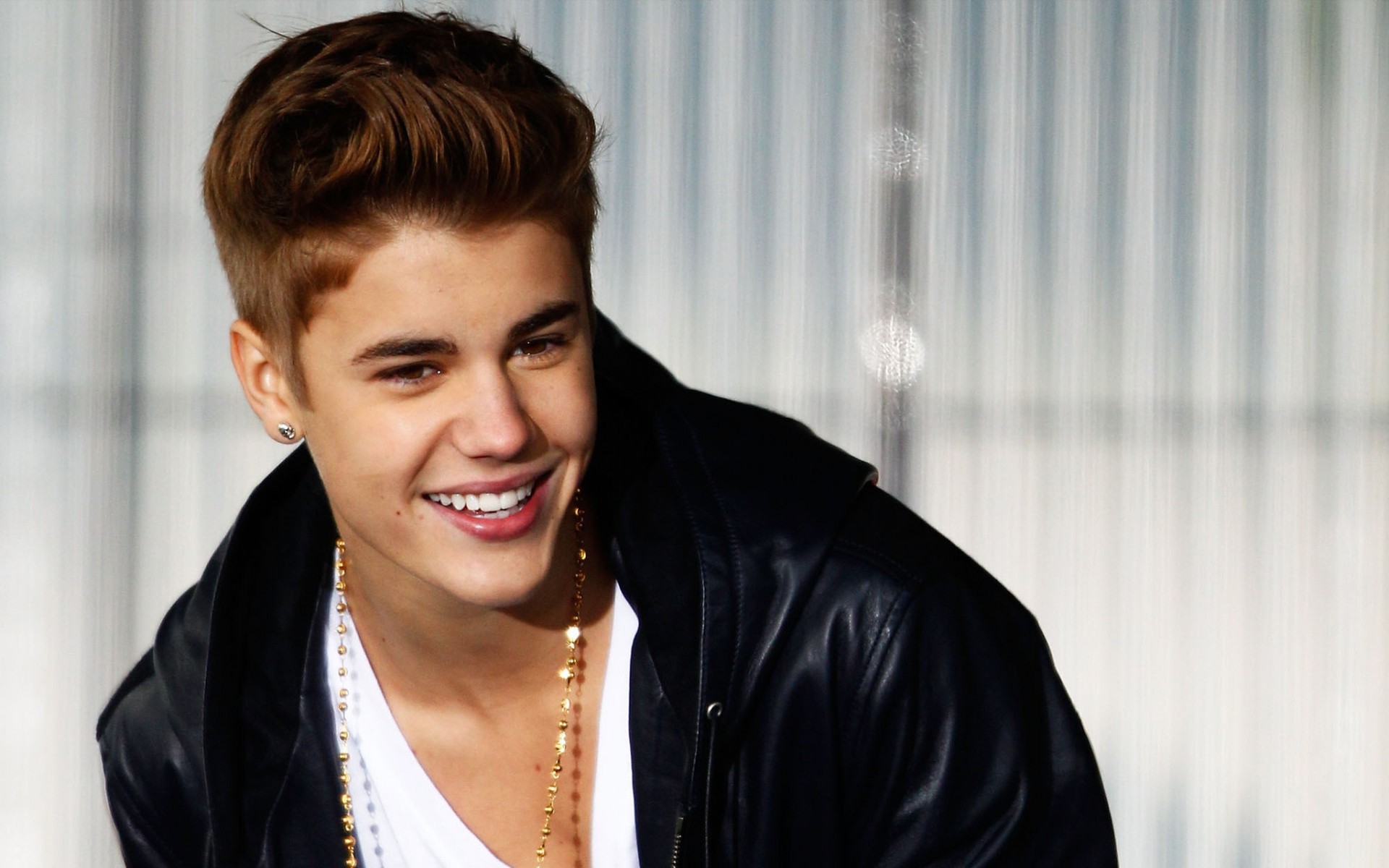 Justin Bieber HD Wallpaper Windows